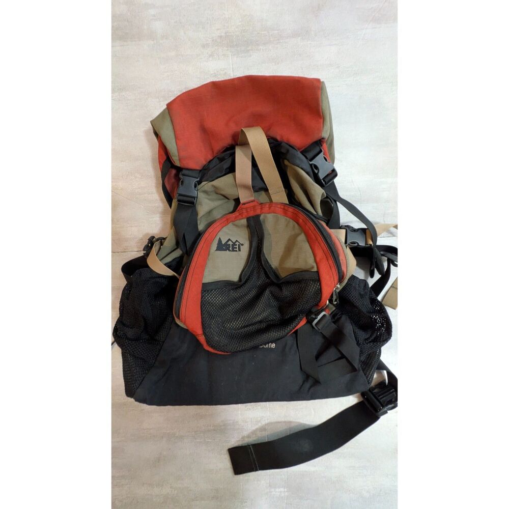 Vintage REI Half Dome Backpack